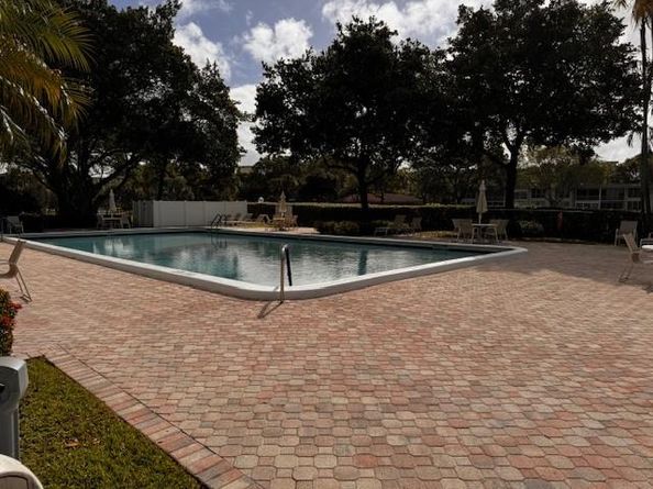 3080 N Course Dr 204, Pompano Beach FL 33069