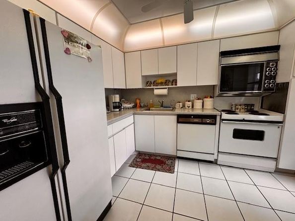 3080 N Course Dr 204, Pompano Beach FL 33069