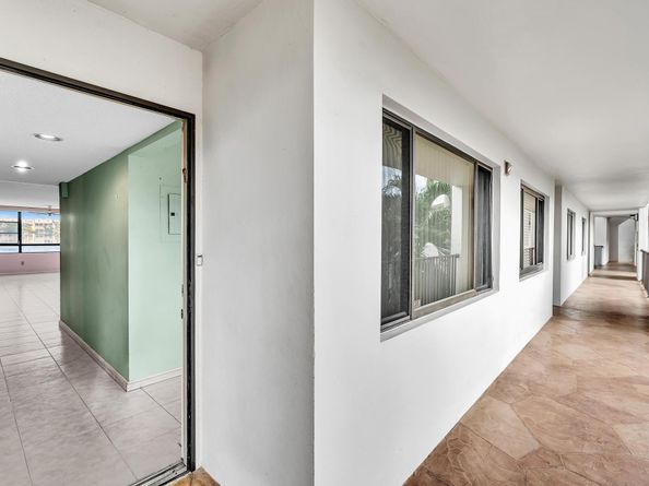 10442 E Clairmont Cir 204, Tamarac FL 33321