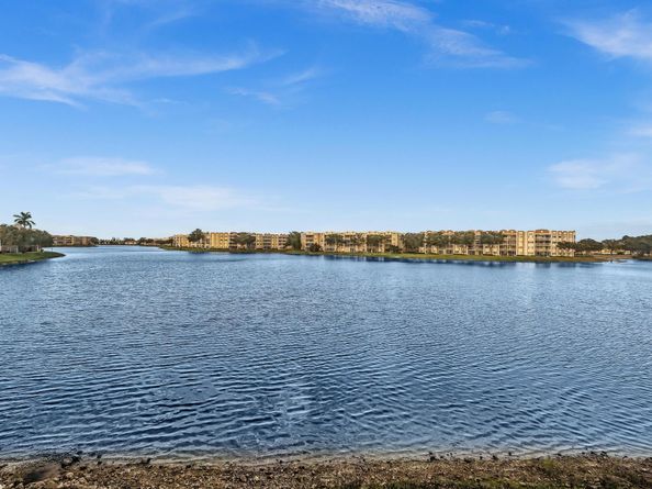 10442 E Clairmont Cir 204, Tamarac FL 33321