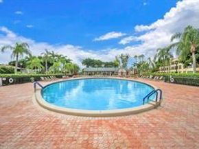 10442 E Clairmont Cir 204, Tamarac FL 33321