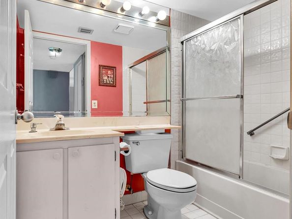 10442 E Clairmont Cir 204, Tamarac FL 33321