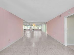 10442 E Clairmont Cir 204, Tamarac FL 33321