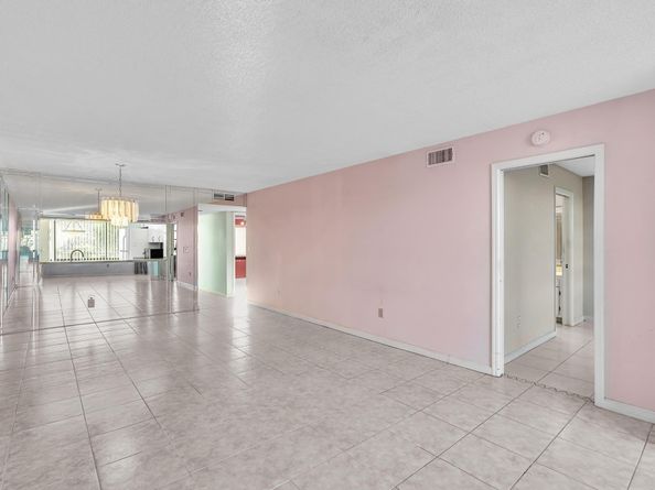 10442 E Clairmont Cir 204, Tamarac FL 33321