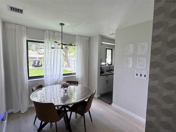 433 NW 15th Way, Fort Lauderdale FL 33311