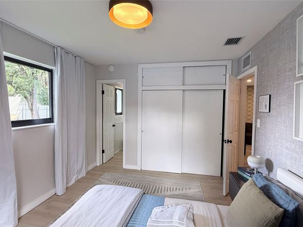 433 NW 15th Way, Fort Lauderdale FL 33311