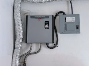 433 NW 15th Way, Fort Lauderdale FL 33311