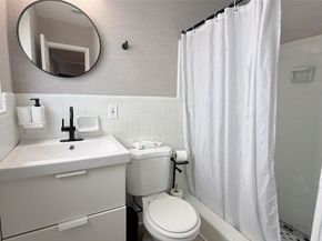 433 NW 15th Way, Fort Lauderdale FL 33311