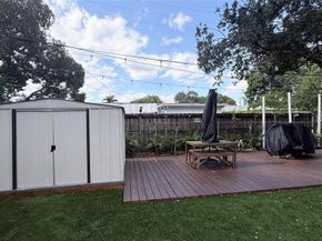 433 NW 15th Way, Fort Lauderdale FL 33311