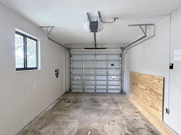 433 NW 15th Way, Fort Lauderdale FL 33311