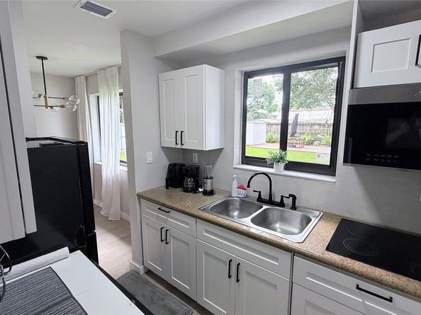 433 NW 15th Way, Fort Lauderdale FL 33311