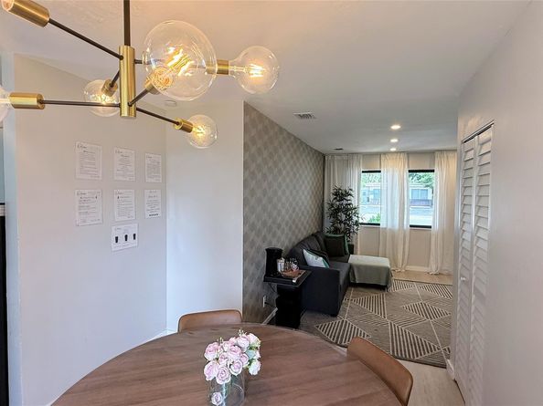 433 NW 15th Way, Fort Lauderdale FL 33311