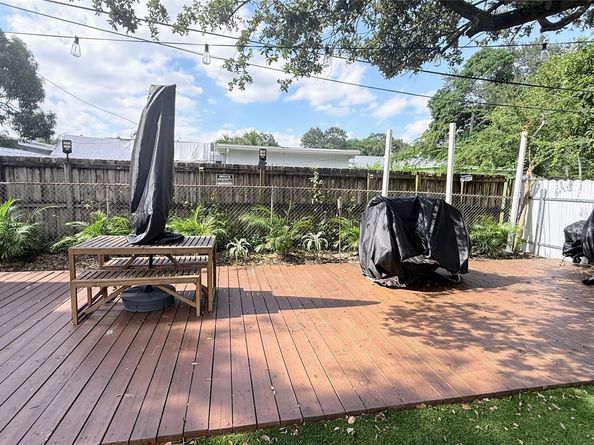 433 NW 15th Way, Fort Lauderdale FL 33311