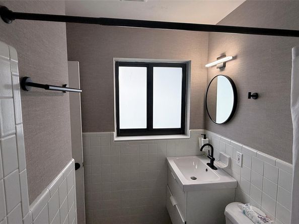 433 NW 15th Way, Fort Lauderdale FL 33311