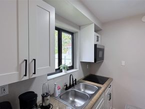 433 NW 15th Way, Fort Lauderdale FL 33311