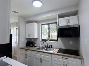 433 NW 15th Way, Fort Lauderdale FL 33311