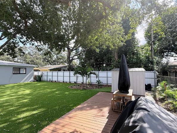 433 NW 15th Way, Fort Lauderdale FL 33311