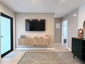 433 NW 15th Way, Fort Lauderdale FL 33311