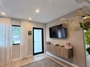 433 NW 15th Way, Fort Lauderdale FL 33311