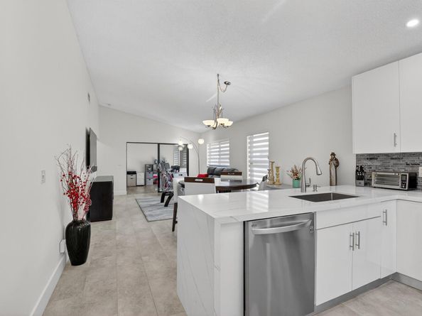 8136 Whispering Palm Drive B, Boca Raton FL 33496