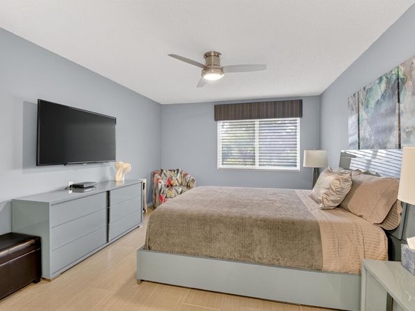 8136 Whispering Palm Drive B, Boca Raton FL 33496