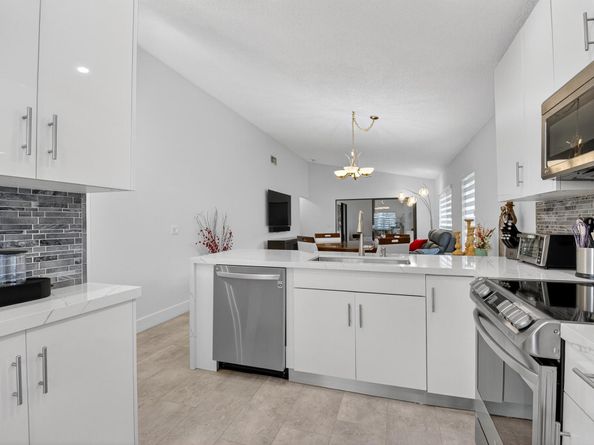 8136 Whispering Palm Drive B, Boca Raton FL 33496