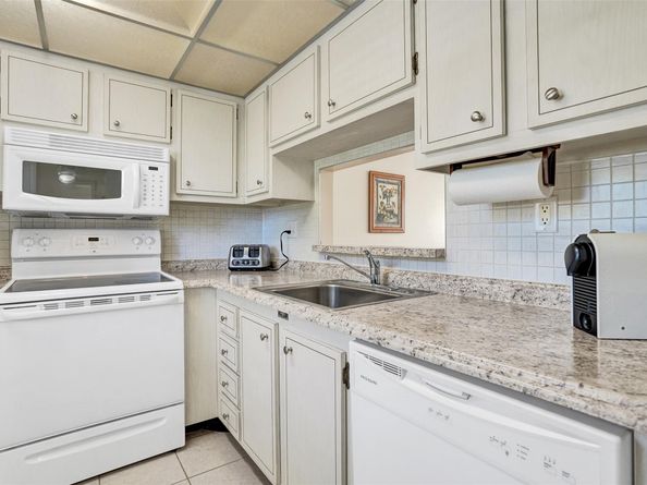 4700 NW 35th St 507, Lauderdale Lakes FL 33319