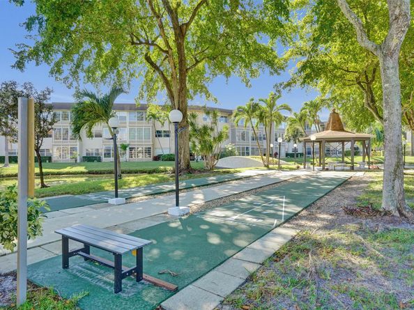 4700 NW 35th St 507, Lauderdale Lakes FL 33319