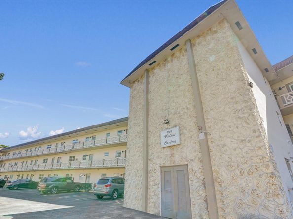 4700 NW 35th St 507, Lauderdale Lakes FL 33319