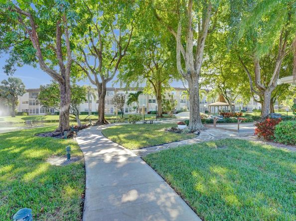 4700 NW 35th St 507, Lauderdale Lakes FL 33319