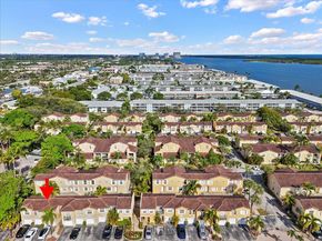 1015 Lake Shore Drive 105, Lake Park FL 33403
