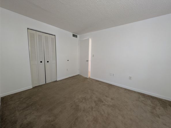 1740 NW North River Dr 329, Miami FL 33125