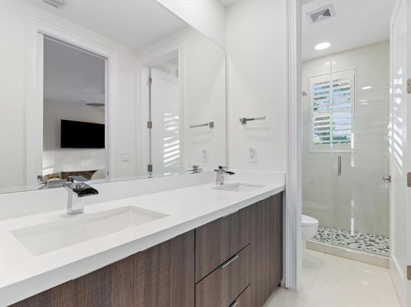 127 Swan Ave, Plantation FL 33324