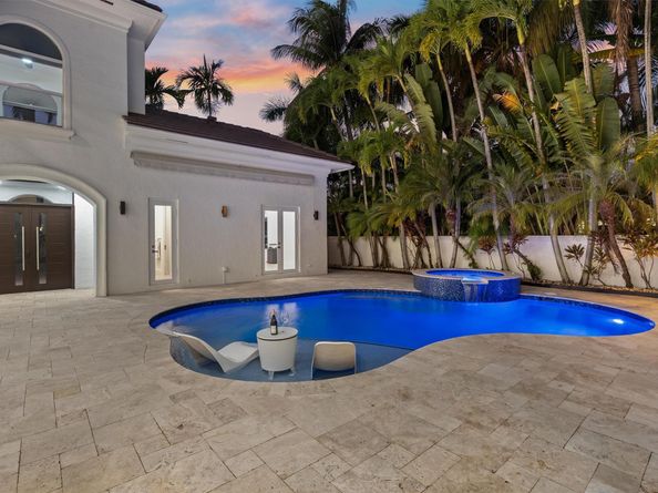 127 Swan Ave, Plantation FL 33324