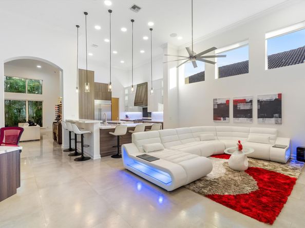 127 Swan Ave, Plantation FL 33324