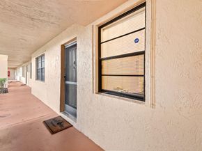 140 Lake Nancy Lane 112, West Palm Beach FL 33411