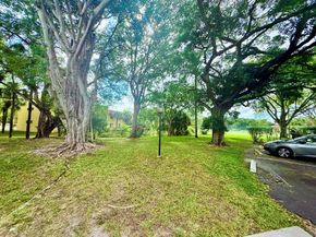 906 SW 9th Street Circle 204, Boca Raton FL 33486