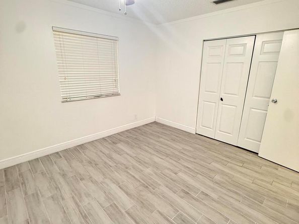 906 SW 9th Street Circle 204, Boca Raton FL 33486