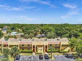 906 SW 9th Street Circle 204, Boca Raton FL 33486