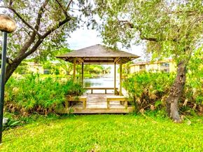 906 SW 9th Street Circle 204, Boca Raton FL 33486