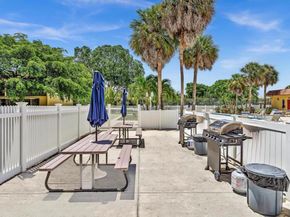 906 SW 9th Street Circle 204, Boca Raton FL 33486