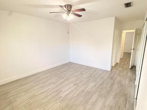 906 SW 9th Street Circle 204, Boca Raton FL 33486