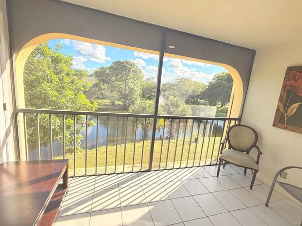 906 SW 9th Street Circle 204, Boca Raton FL 33486