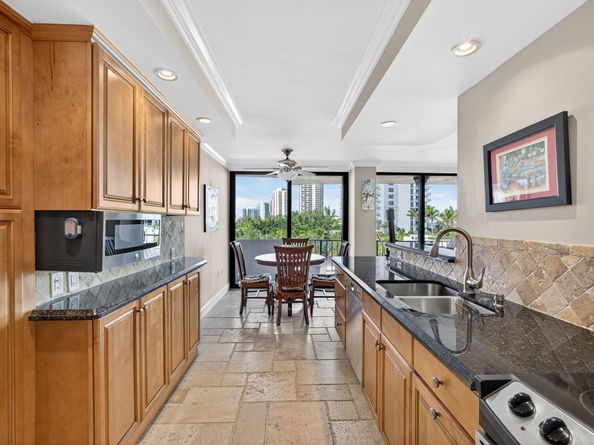 4200 N Ocean Drive 2406, Singer Island FL 33404