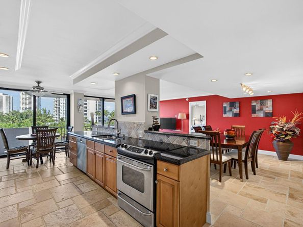 4200 N Ocean Drive 2406, Singer Island FL 33404