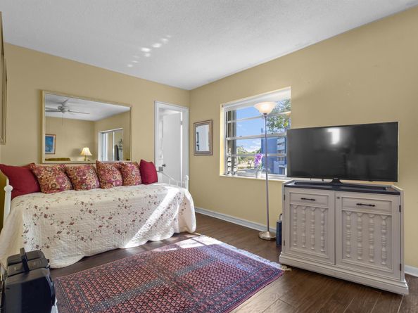 5401 NW 2nd Avenue 227, Boca Raton FL 33487