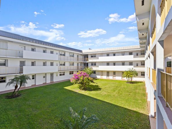 5401 NW 2nd Avenue 227, Boca Raton FL 33487