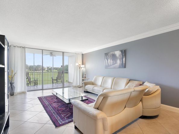 3001 S Palm Aire Dr 206, Pompano Beach FL 33069