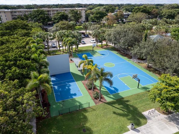 3001 S Palm Aire Dr 206, Pompano Beach FL 33069