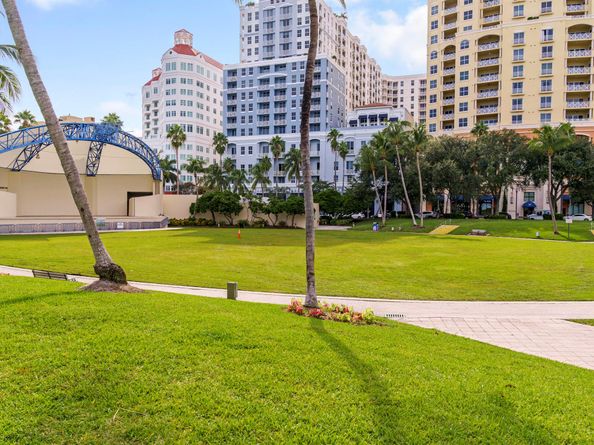 2167 Umbrella Cay, West Palm Beach FL 33411